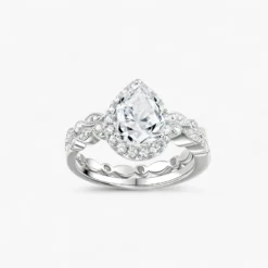 1.9ct Moissanite Almond Stackable Band