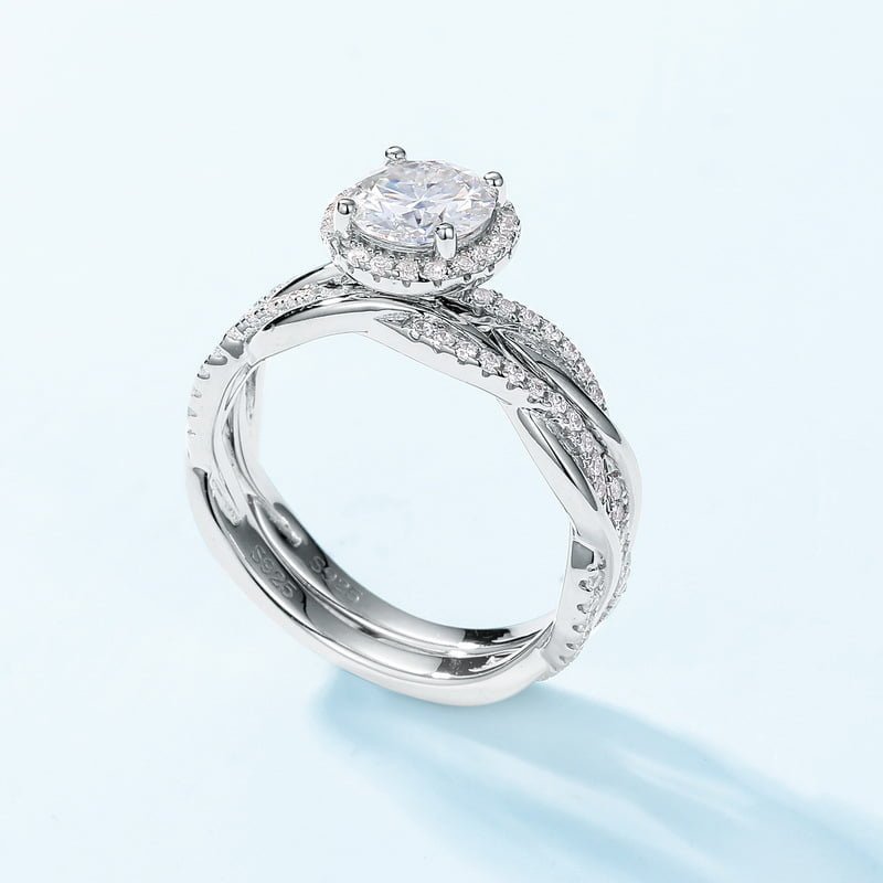 1ct Moissanite Twist Stackable Ring - Image 3