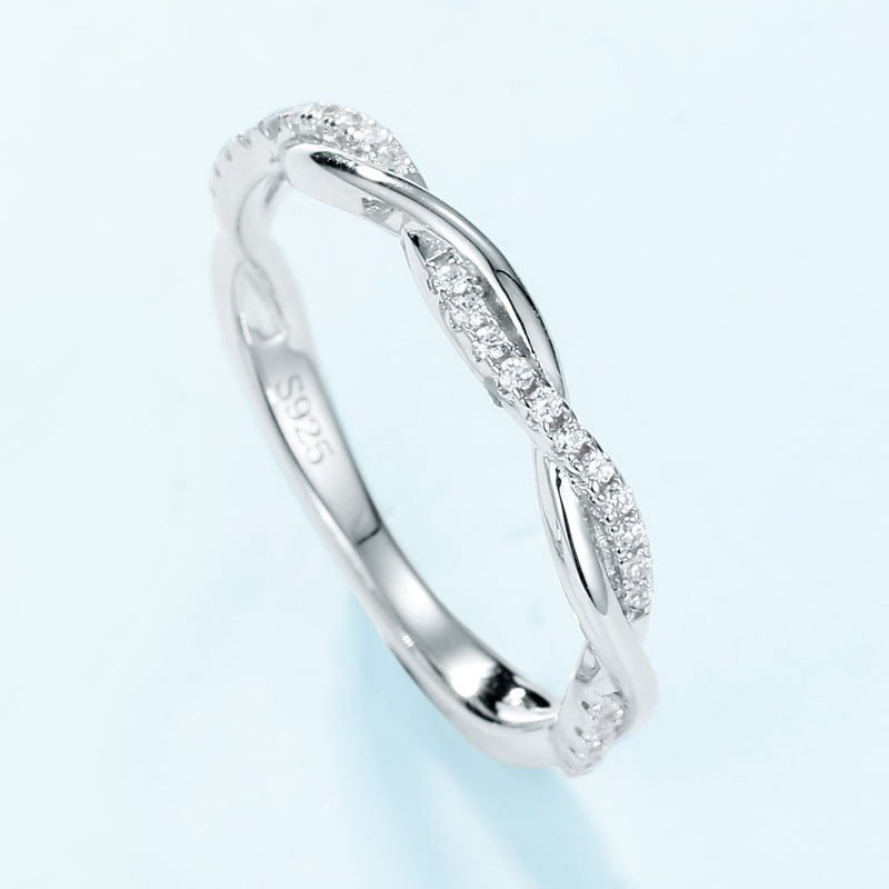 1ct Moissanite Twist Stackable Ring - Image 4