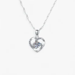 0.8ct Heart Moissanite Necklace