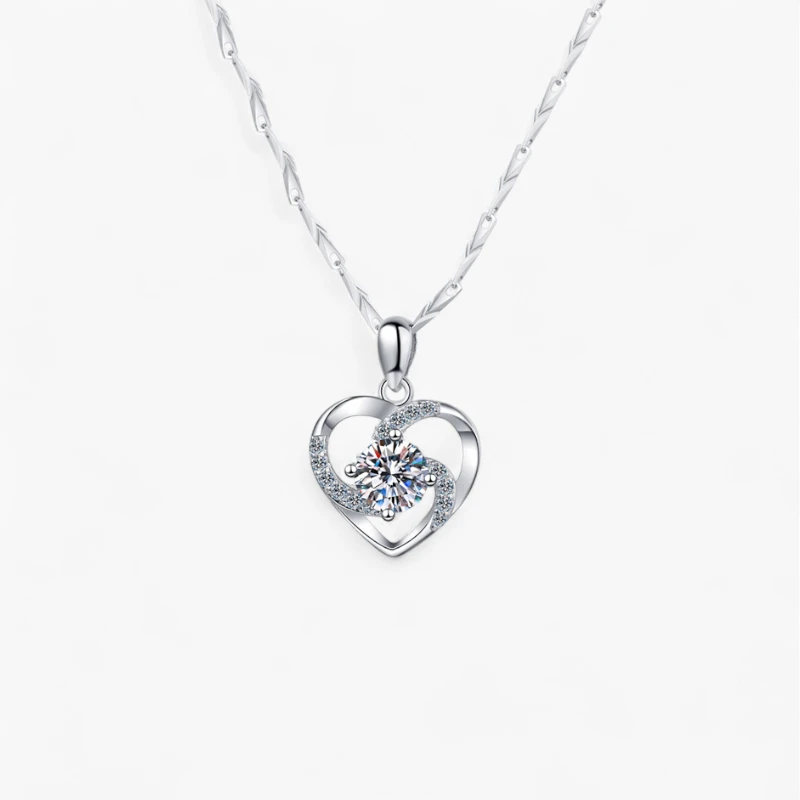 0.8ct Heart Moissanite Necklace
