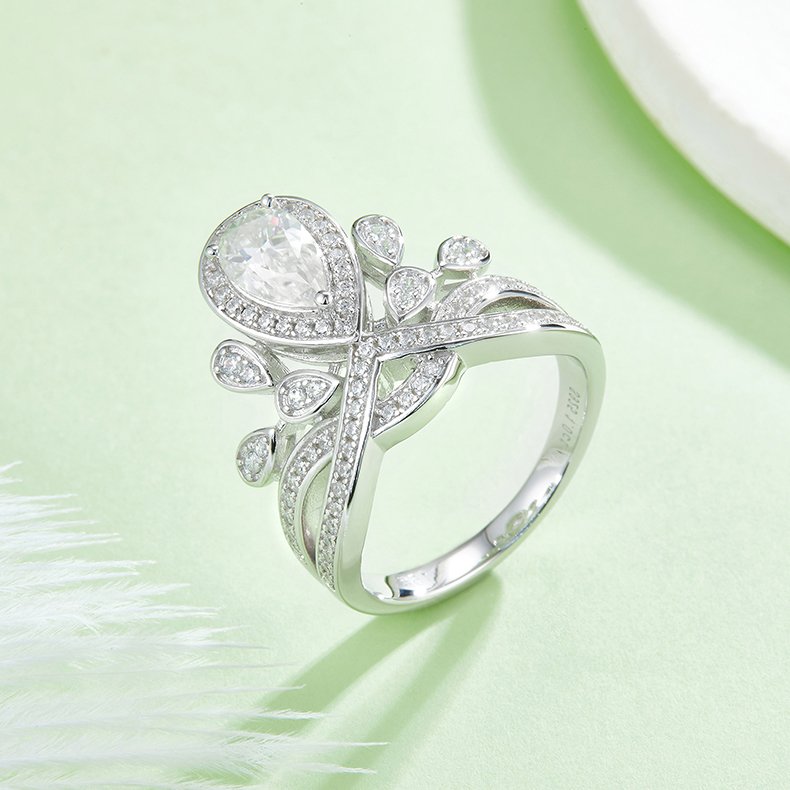 1ct Pear Moissanite Twist Church Ring - Image 3