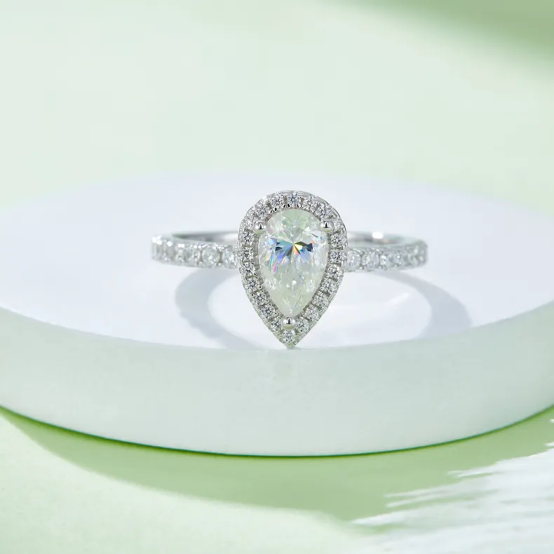 1ct Pear Halo Side Stone Ring - Image 4