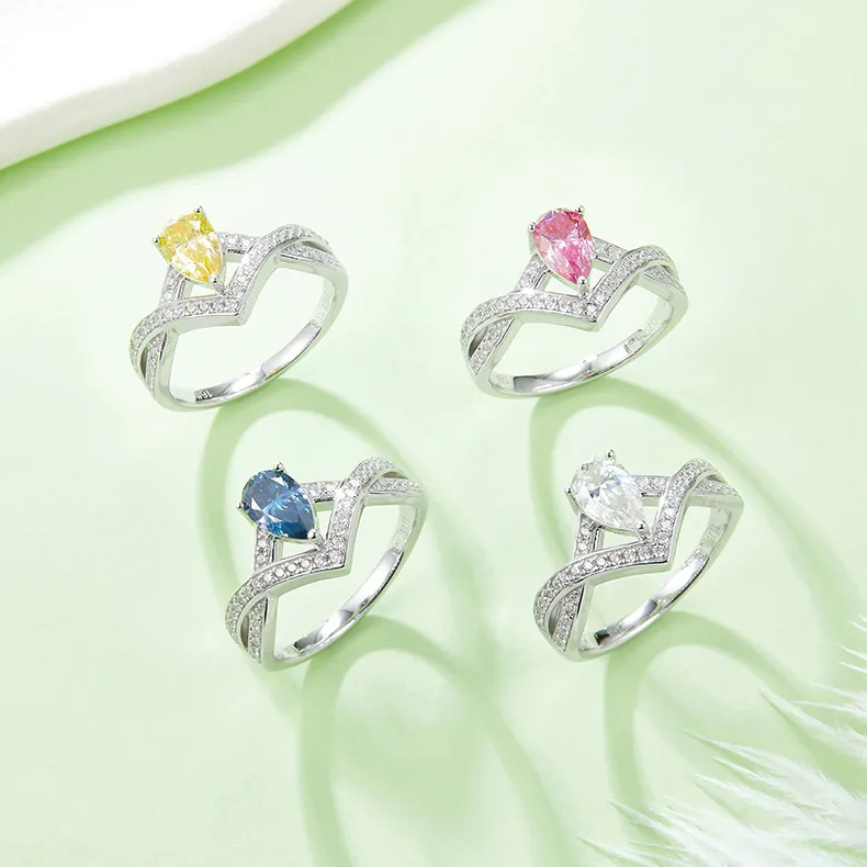 Pear-cut Moissanite Twist Ring - Image 2