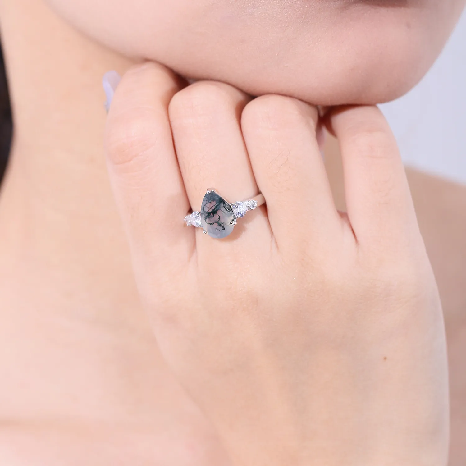 3ct Pear Moss Agate Ring - Image 2