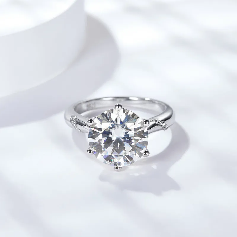 5ct Moissanite Solitaire Ring - Image 3