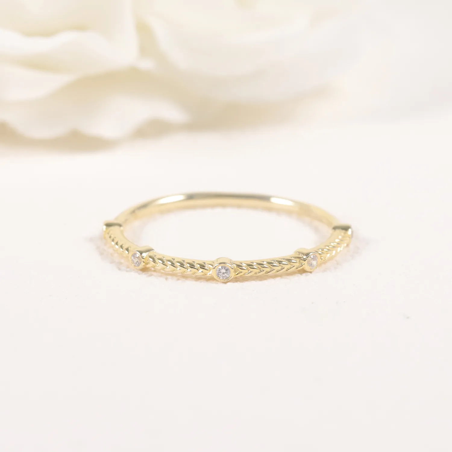 Moissanite Wrinkled Metal Bubble Ring - Image 4