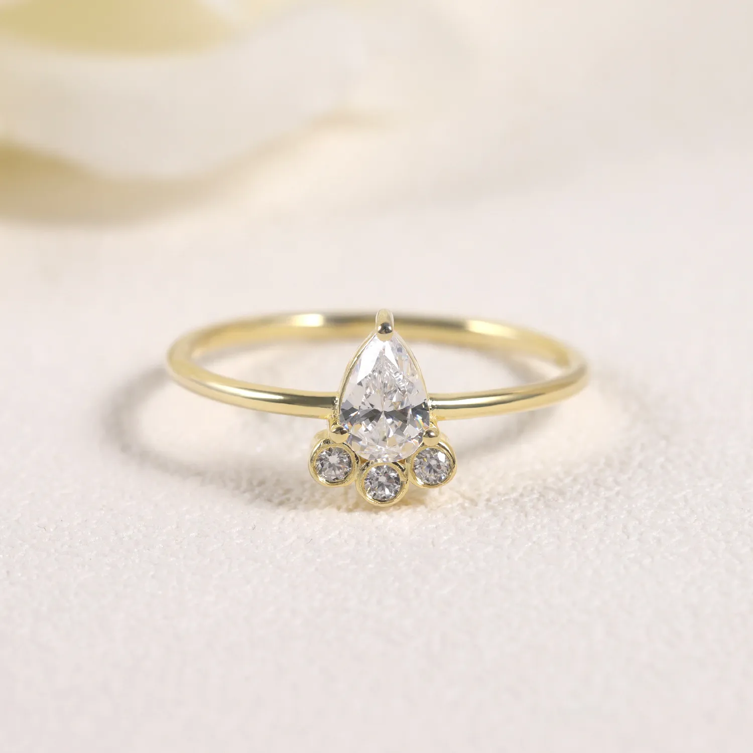 Pear Moissanite Cluster Ring - Image 3