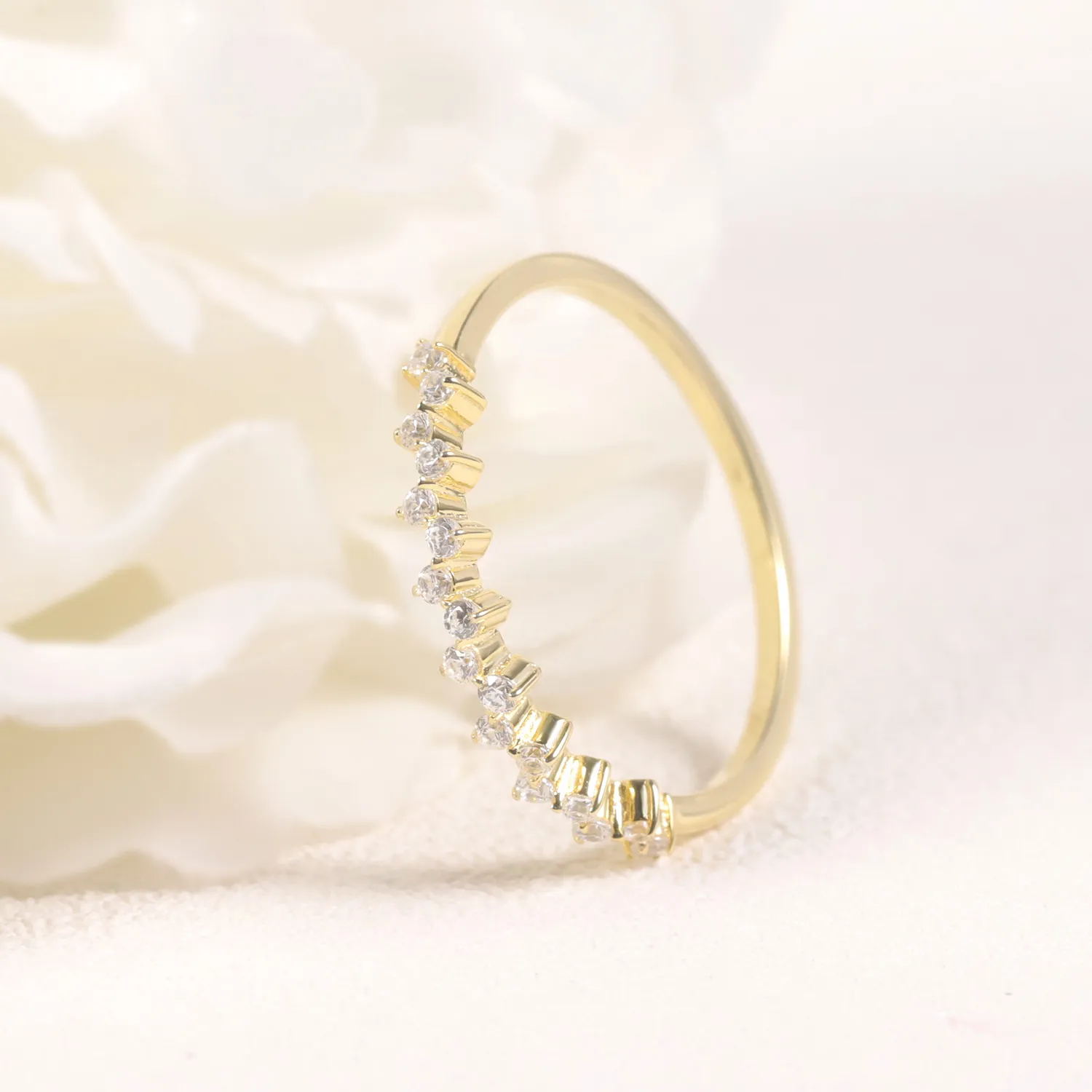 Staggered Spark Moissanite Ring - Image 4