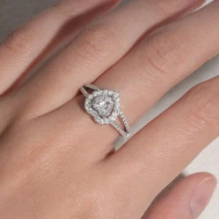 Alternative view of 1ct Heart  Halo Ring