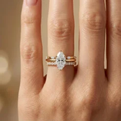 Alternative view of Golden Comet Ring