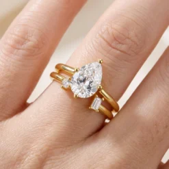 Alternative view of 2.5ct Golden Teardrop Ring